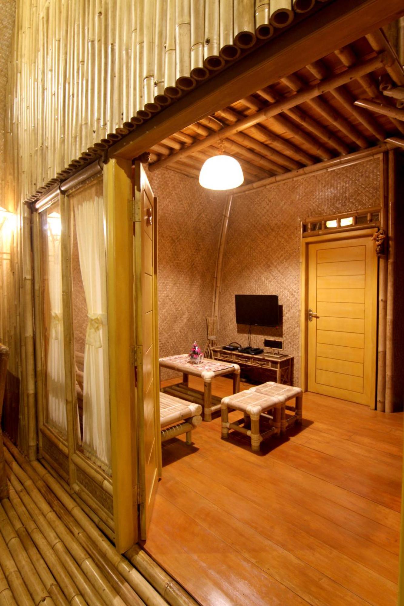 Villa Chavaminerva Bambu - Lembang Cikareumbi Exterior photo
