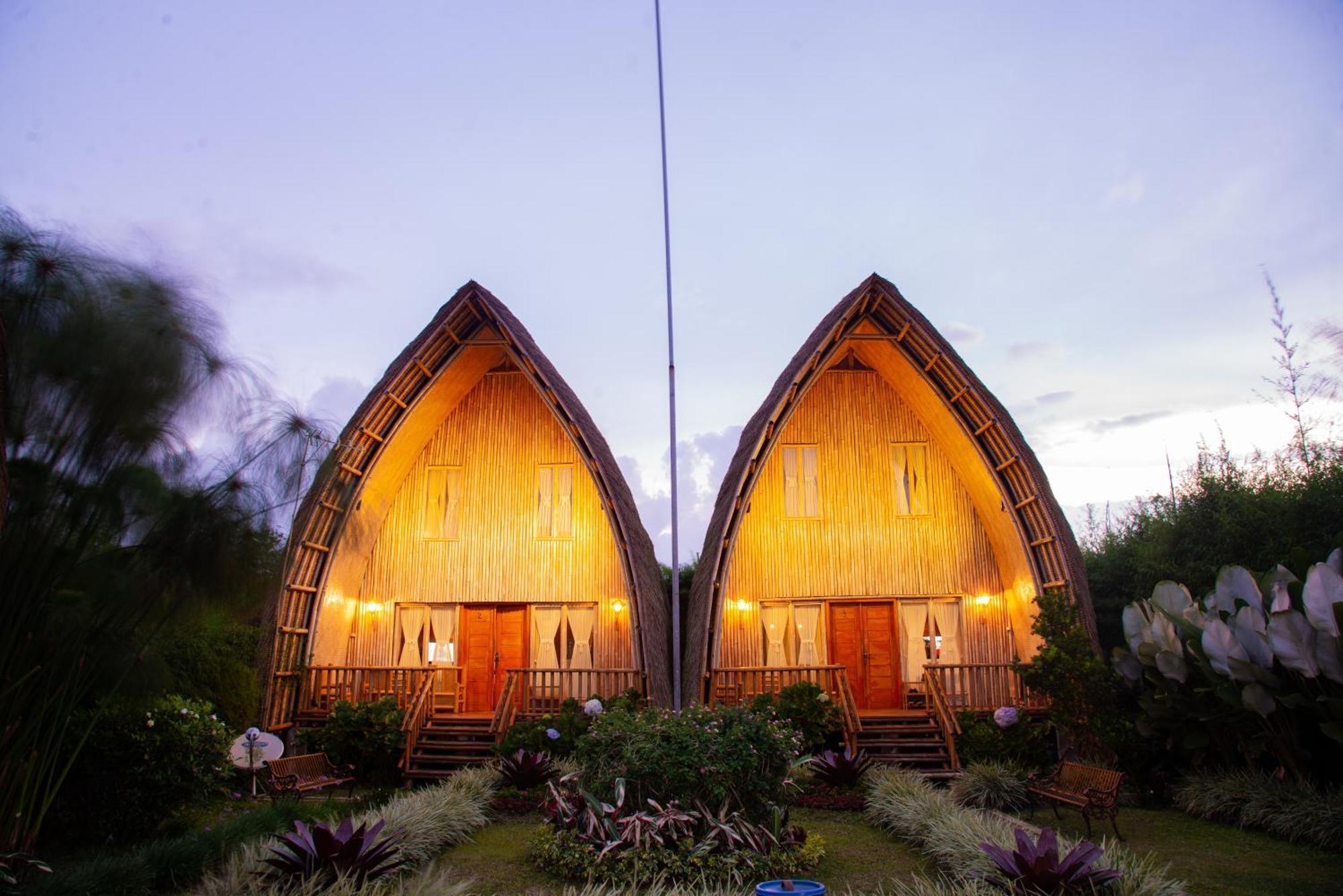 Villa Chavaminerva Bambu - Lembang Cikareumbi Exterior photo